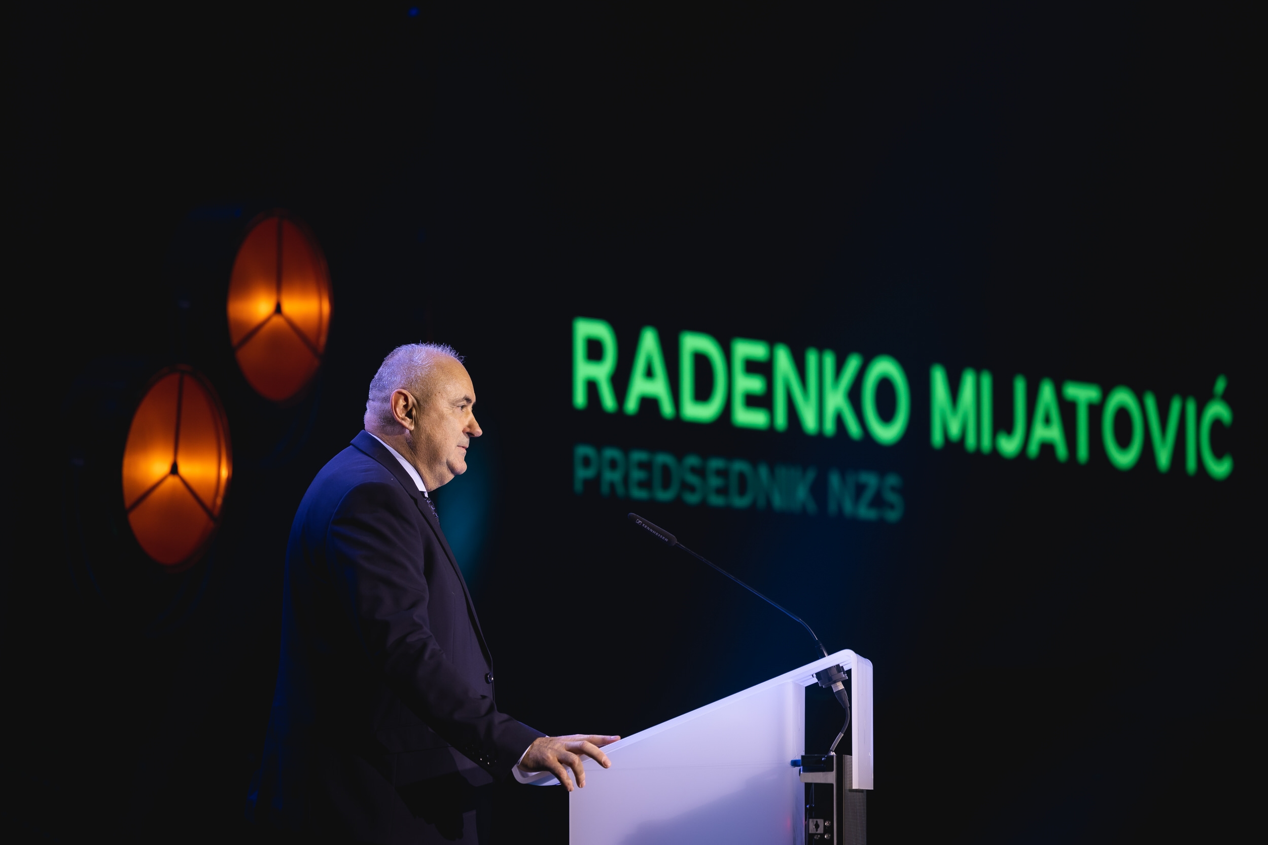 Predsednik Nogometne zveze Slovenije, NZS Radenko Mijatović na novoletnem sprejemu Nogometne zveze Slovenije, NZS na Gospodarskem razstavišču. Organizacija dogodka Paideia Events.