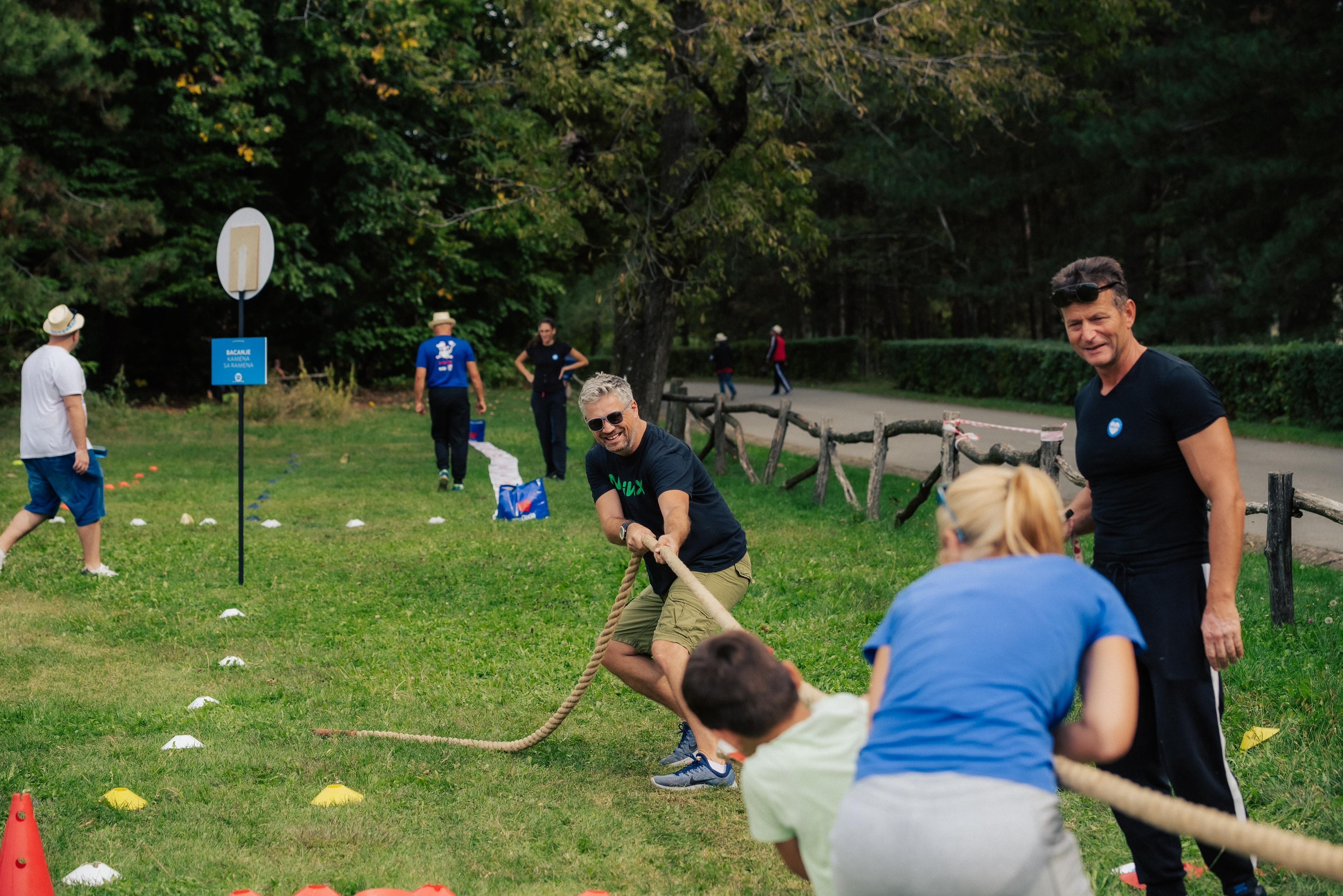 Organizacija Dacia družinskega piknika na Fruški gori v Srbiji. Event agencija Paideia Events.