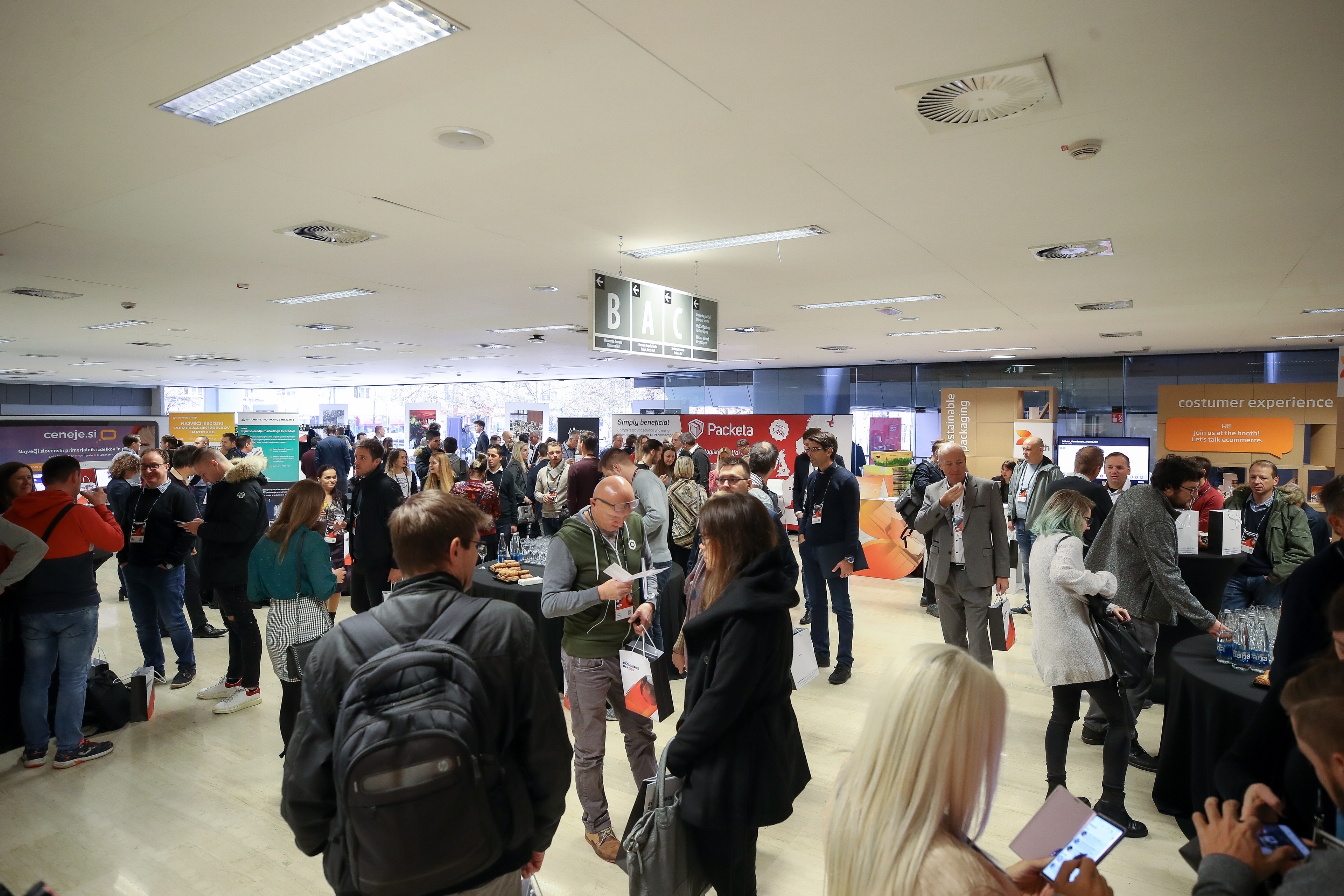 Organizacija ecommerce konference - Ecommerce Day 2019 na Gospodarskem razstavišču. Organizacija dogodka Paideia Events.