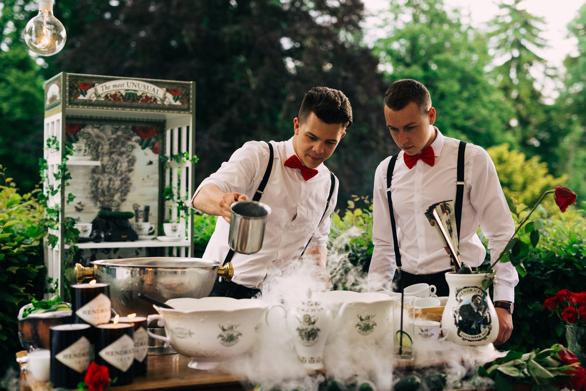 Hendrick’s Gin je v četrtek zvečer na Grad Tivoli sprejel nenavadne ljudi in obiskovalcem priprav - projekti/Paideia-Events-Hendricks-1