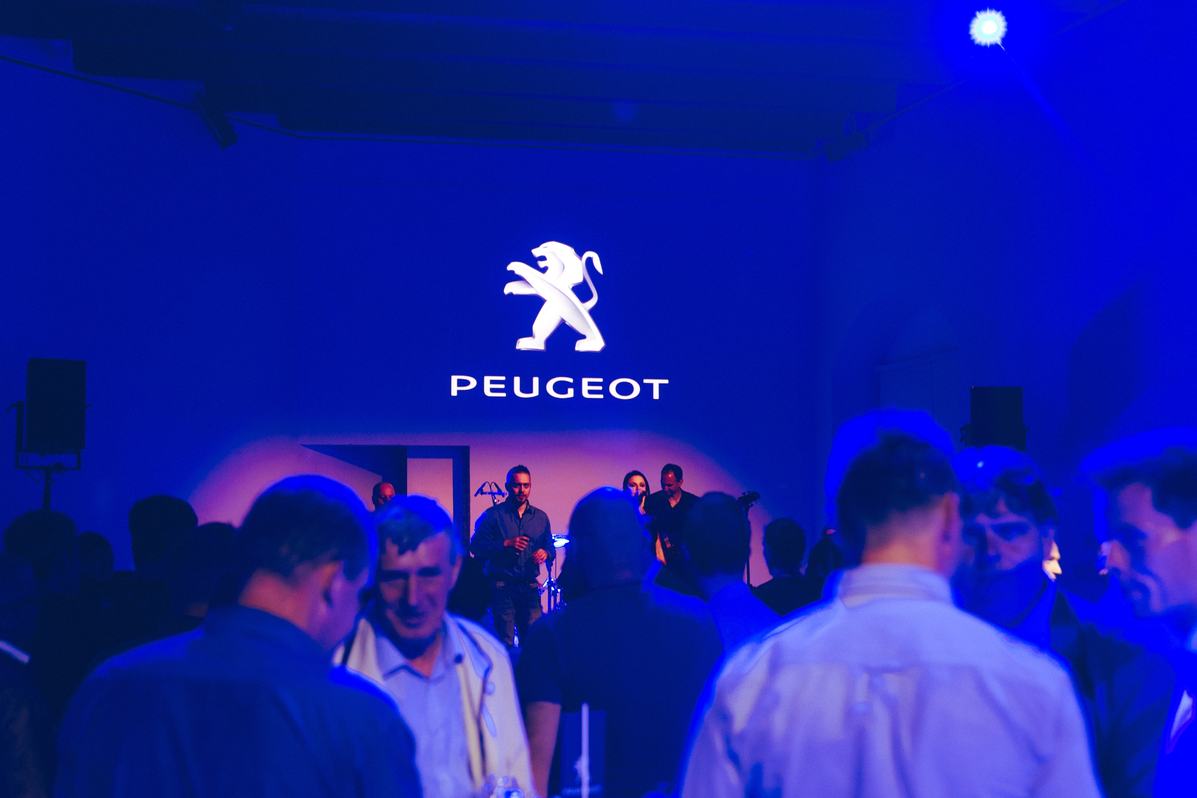 Na Ljubljanskem gradu so se zbrali poslovni partnerji, novinarji in drugi ljubitelji francoskih j - projekti/Paideia-Events-Peugeot-kon