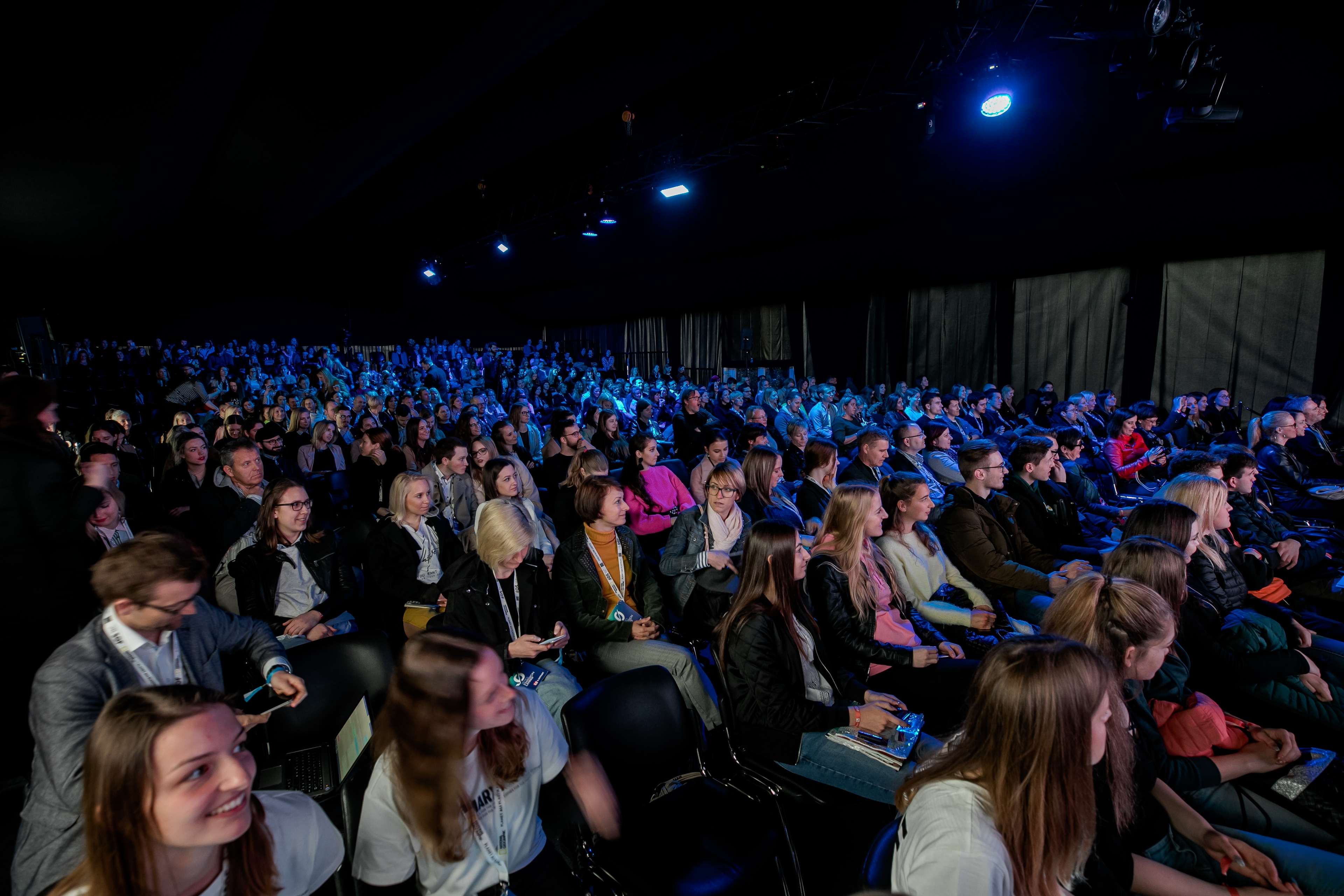 Organizacija SOF - Osrednji slovenski oglaševalski dogodek v hotelu Kempinski Palace Portorož. Organizacija zabave Paideia Events.