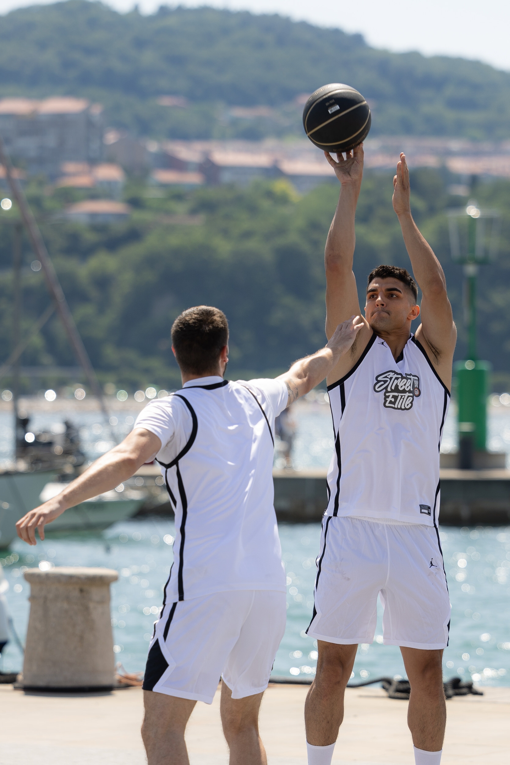 Organizacija Grosbasket Street Elite dogodka na Ukmarjevem trgu v Kopru. Zasnova dogodkov Paideia Events.