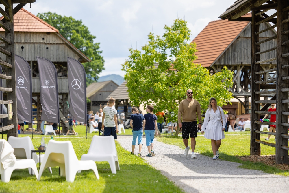 Ob 100 letnici podjetja Emil Frey smo poskrbeli za organizacijo dogodka za zaposlene podjetja in  - emilfrey_100let/ef-piknik-2024-301