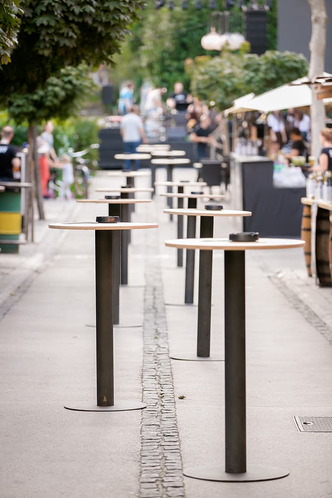 Knafljev prehod v središču Ljubljane je na četrtkov večer pokal po šivih. Več kot 2000 ljudi je p - projekti/Jack-17.5.2015-Photo-Ziga-