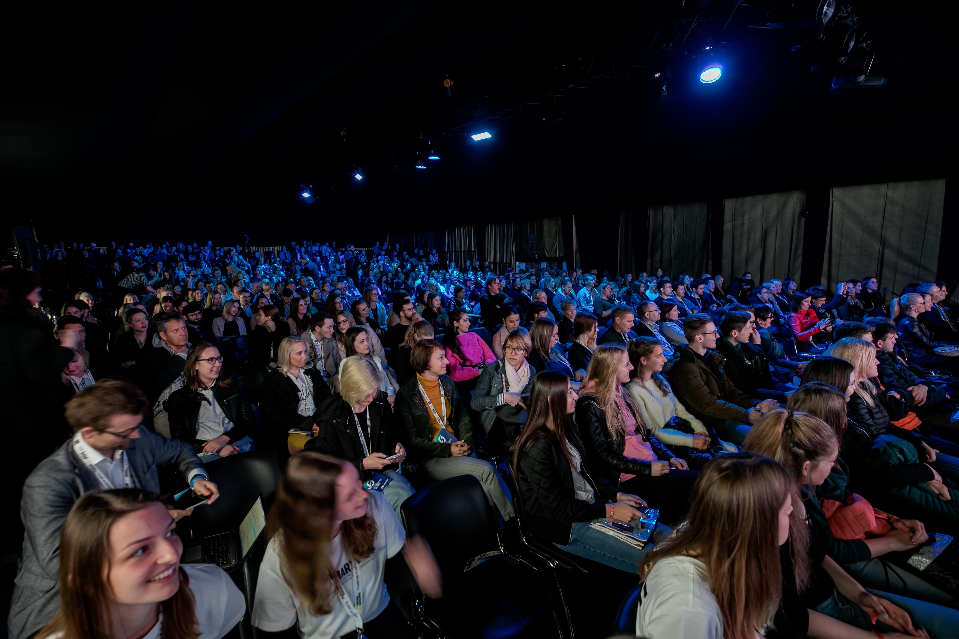 Organizacija SOF - Osrednji slovenski oglaševalski dogodek v hotelu Kempinski Palace Portorož. Organizacija zabave Paideia Events.